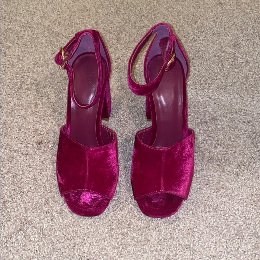 Joie Sandals